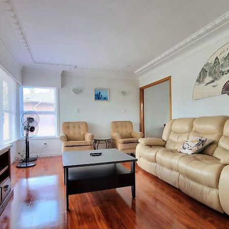 Family Gem In Hillsborough With Free Parking Appartement Auckland Buitenkant foto